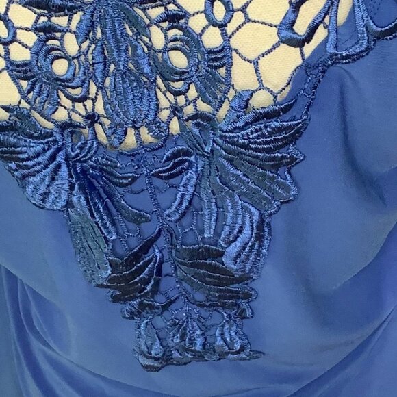 SUSAN LAWRENCE Bright Blue Blouse with Lace Back - Picture 7 of 8
